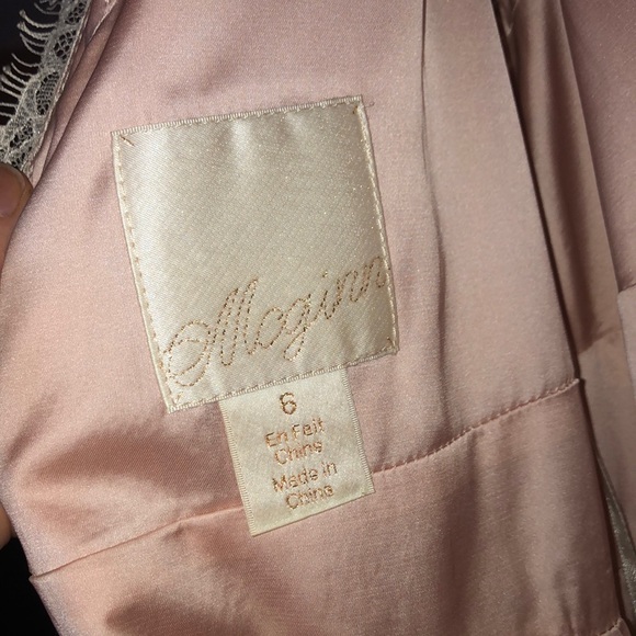 Light pink lace dress - Picture 4 of 6